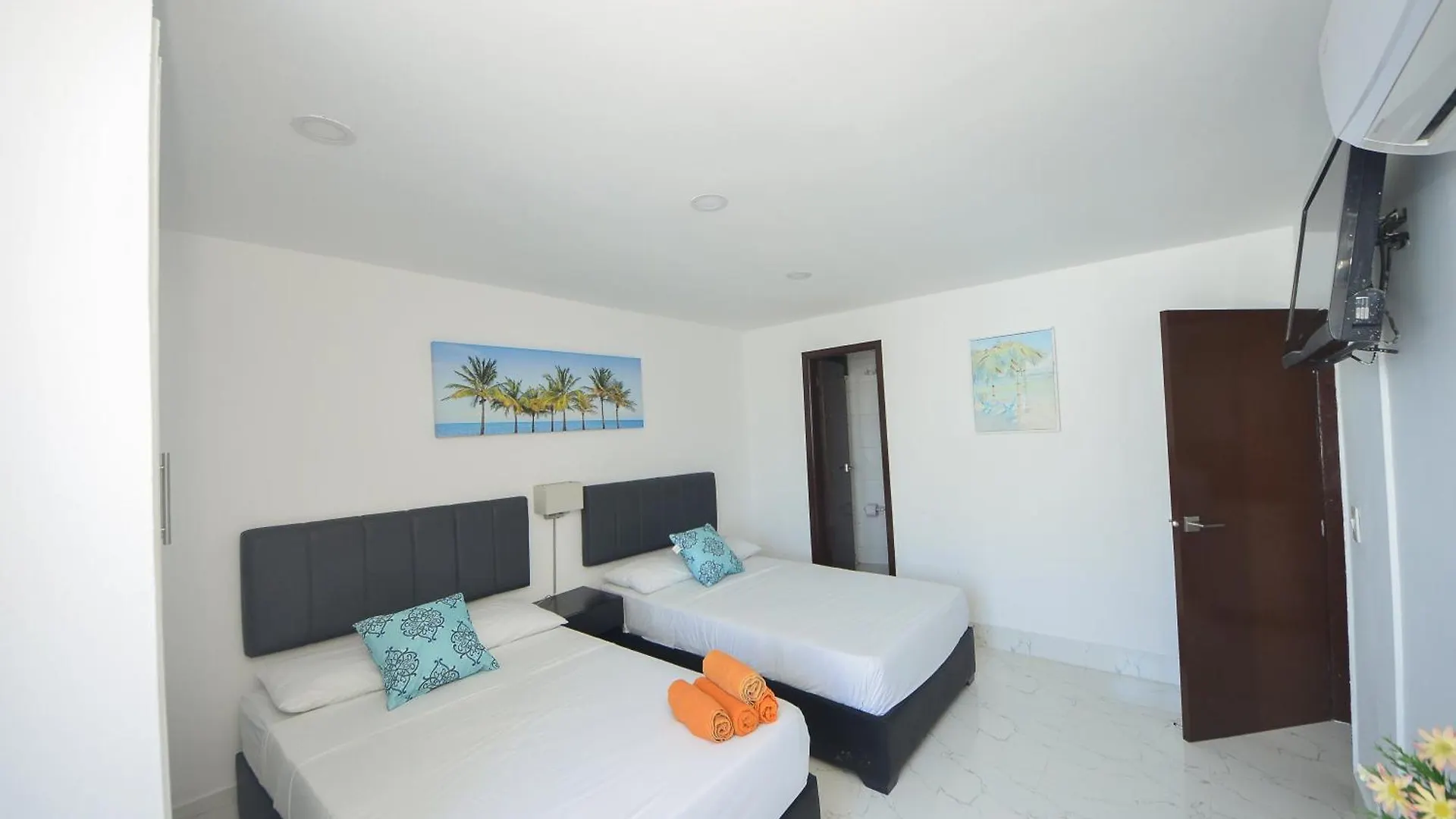 Bienesweb Apartamentos Conquistador Premium Cartagena 0*,  Colombia