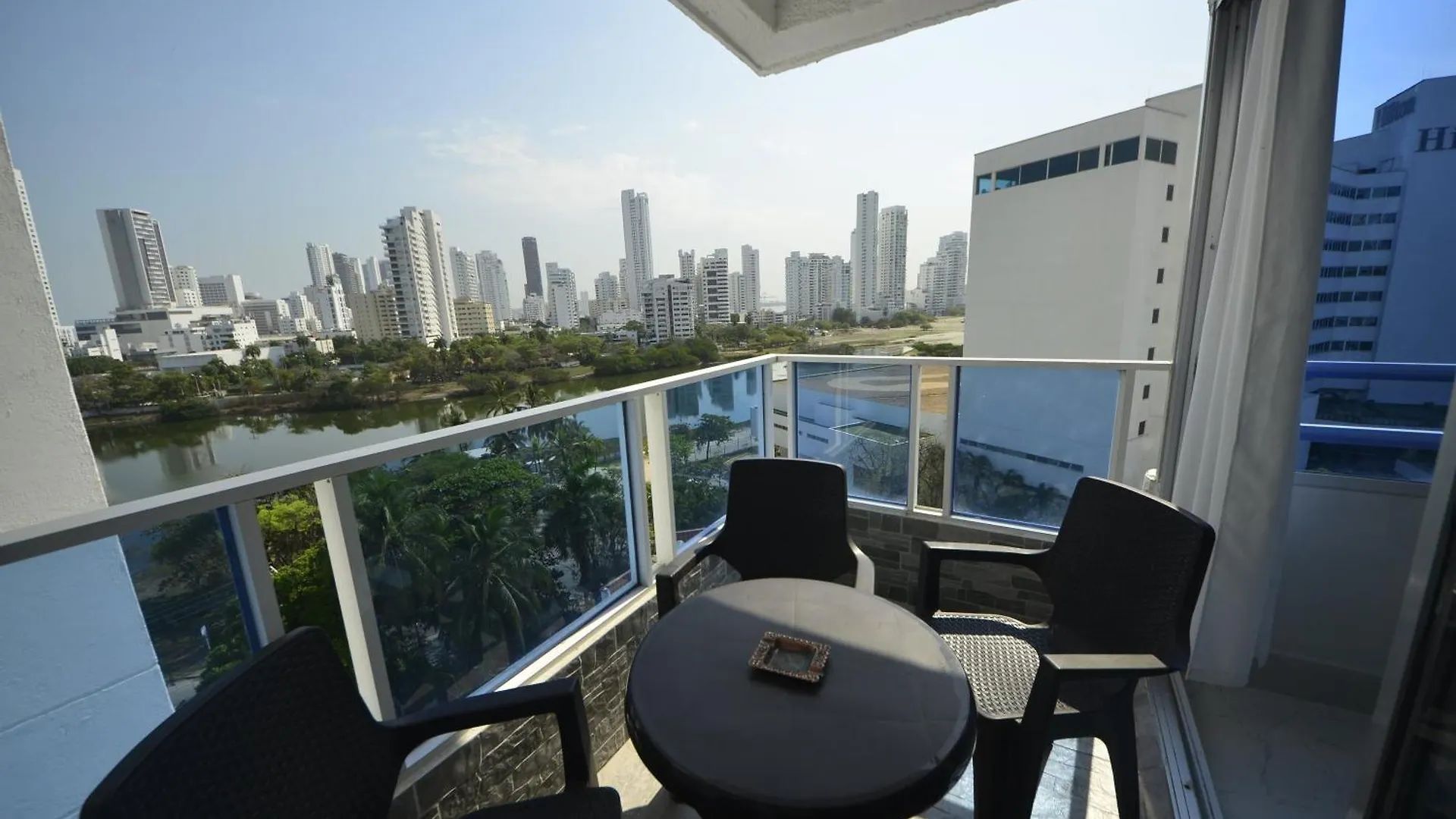 Bienesweb Apartamentos Conquistador Premium Cartagena Colombia